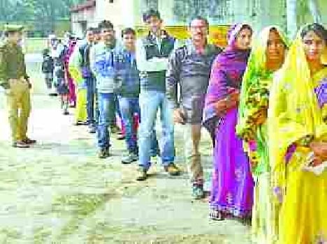 SP good in Amethi but not in Sultanpur